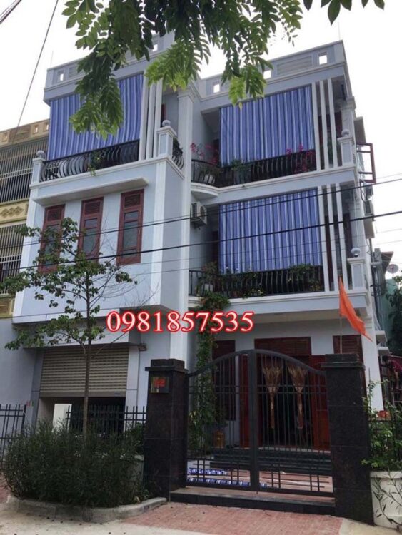 BẠT CHE NẮNG HÀ NỘI 3 rem-che-nang-ban-cong